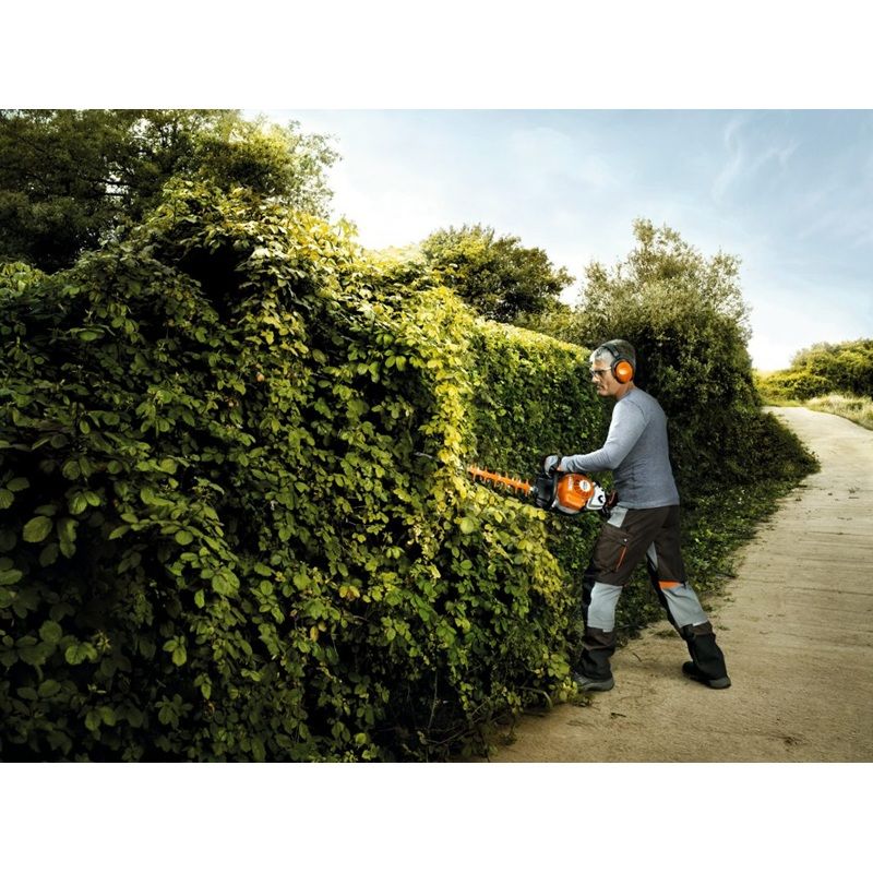 Бензинова ножица за жив плет STIHL HS 82 R, 22.7 см&sup3;, 75 см, 1 к.с.